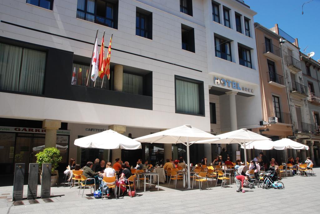 Gran Hotel Ciudad De Barbastro Esterno foto